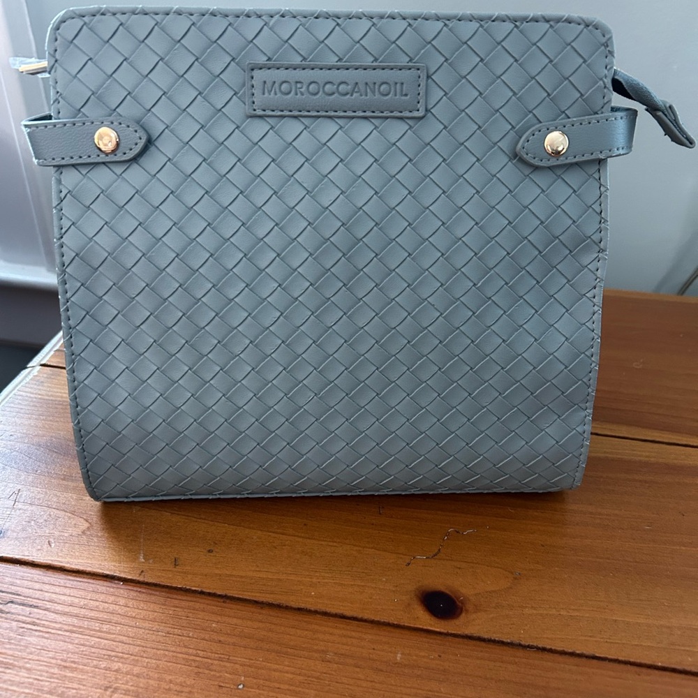 Moroccanoil Blue Gray Woven Bag